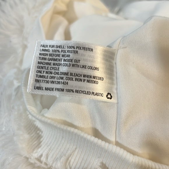 Art Class New Faux Fur Cream Sweater - Picture 4 of 4